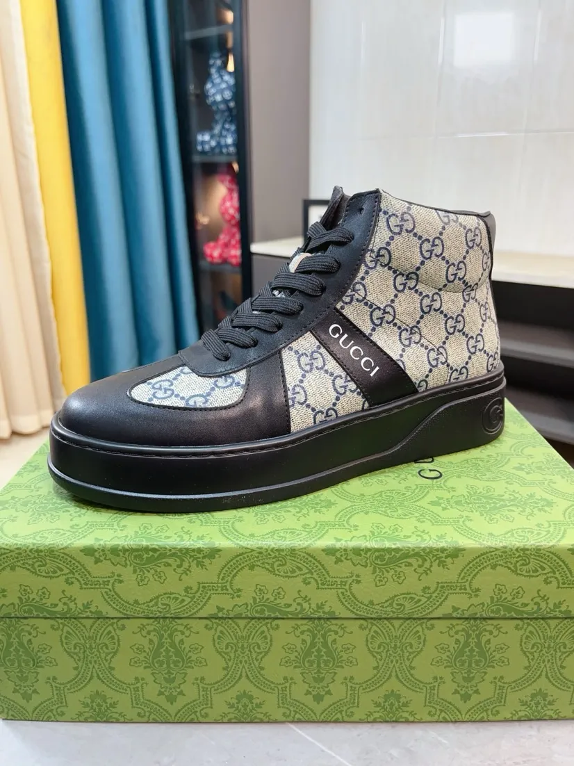 Factory price 438🌹🌹GUCCI [Gucci] New high-top men's shoes, a high-end brand, the latest fashionable casual men's shoes, trendy and versatile, relaxed and sporty style, uppers imported from Italy, first-layer cowhide, genuine leather lining, and ultra-fine workmanship. Original personalized fashionable rubber wear-resistant outsole, light and comfortable on the foot, size 38-44
